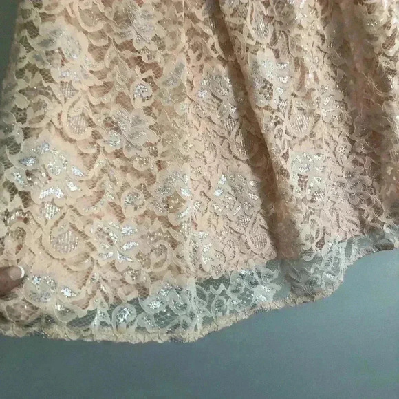 NY & Co. Metallic Lace overlay,lined,scoop neck sleeveless tank top/tunic,peach - Picture 4 of 9